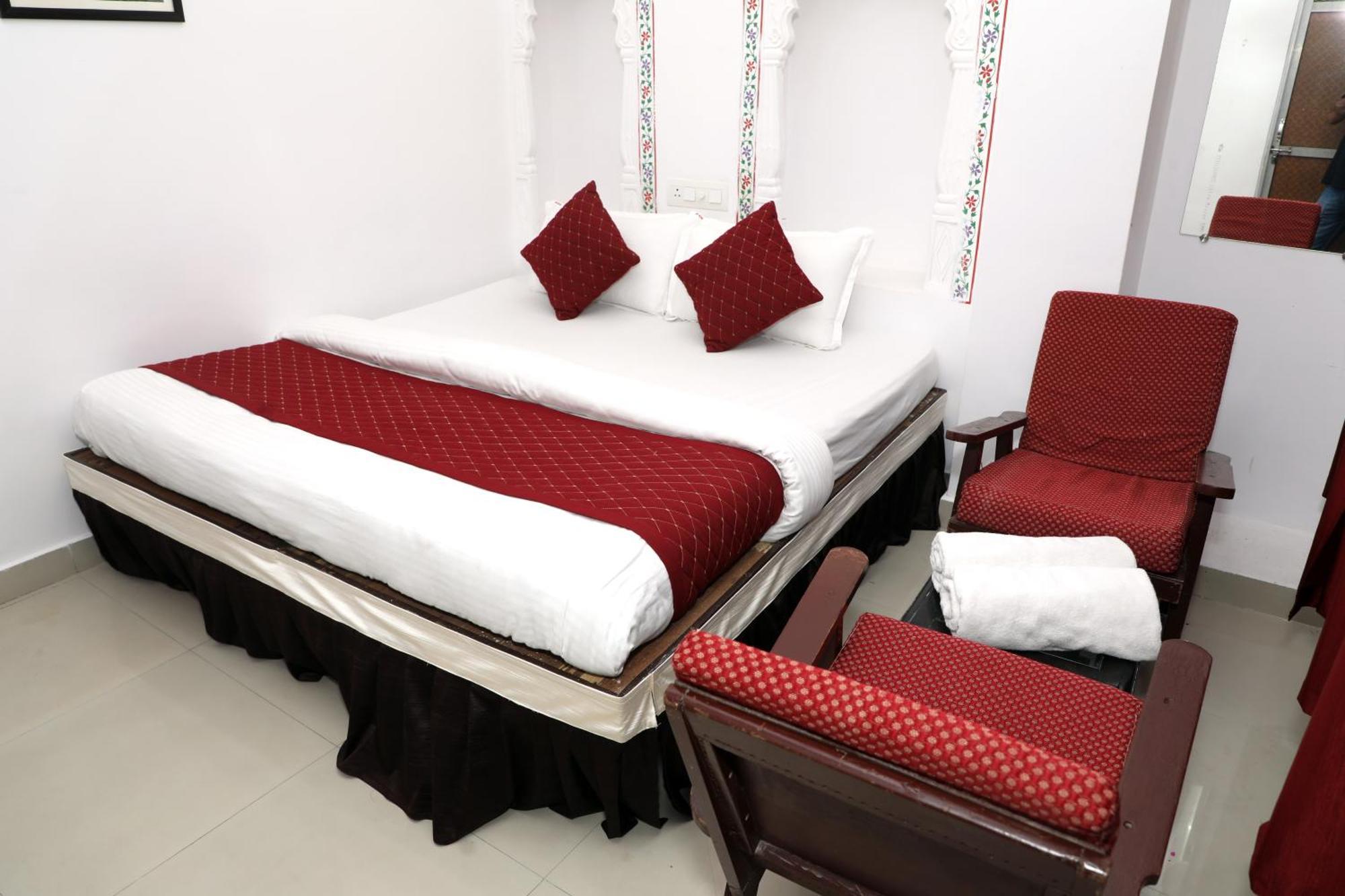 The Mama Hotel - Rooms And Dormitory Udajpur Exteriér fotografie