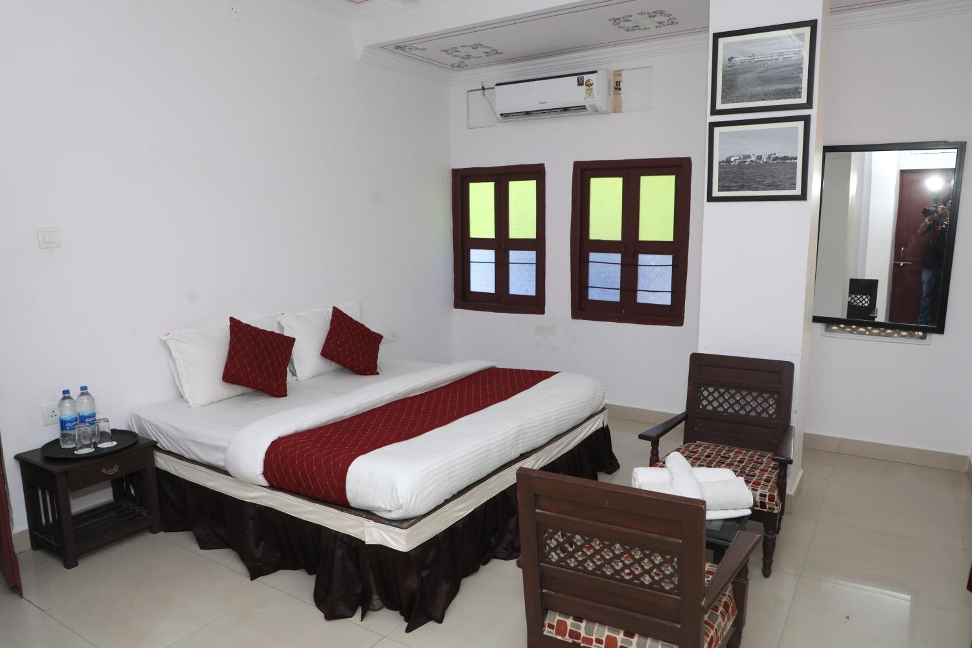 The Mama Hotel - Rooms And Dormitory Udajpur Exteriér fotografie