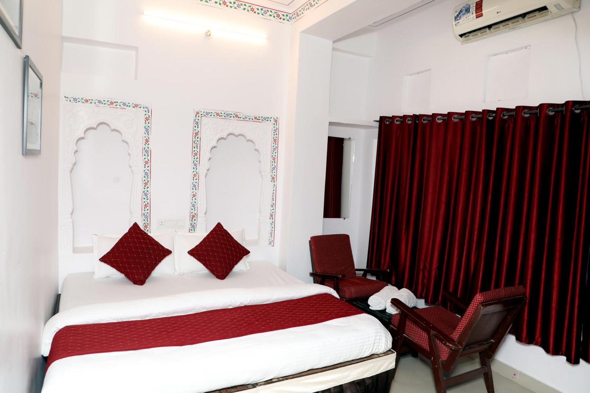 The Mama Hotel - Rooms And Dormitory Udajpur Exteriér fotografie